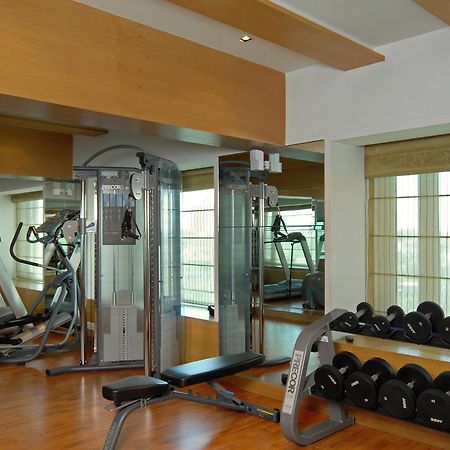 Radisson Mumbai Goregaon Экстерьер фото