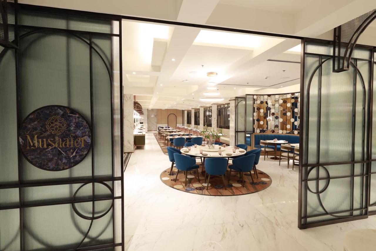 Radisson Mumbai Goregaon Экстерьер фото